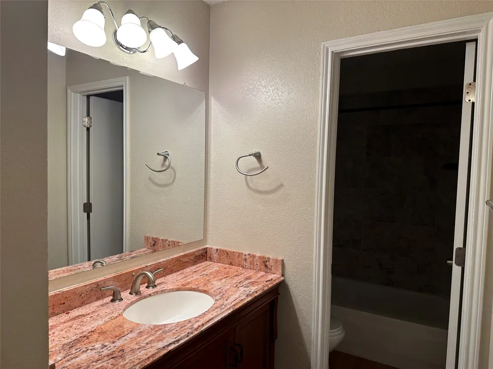 2717 Meadow Park Drive #B Bedford, TX 76021