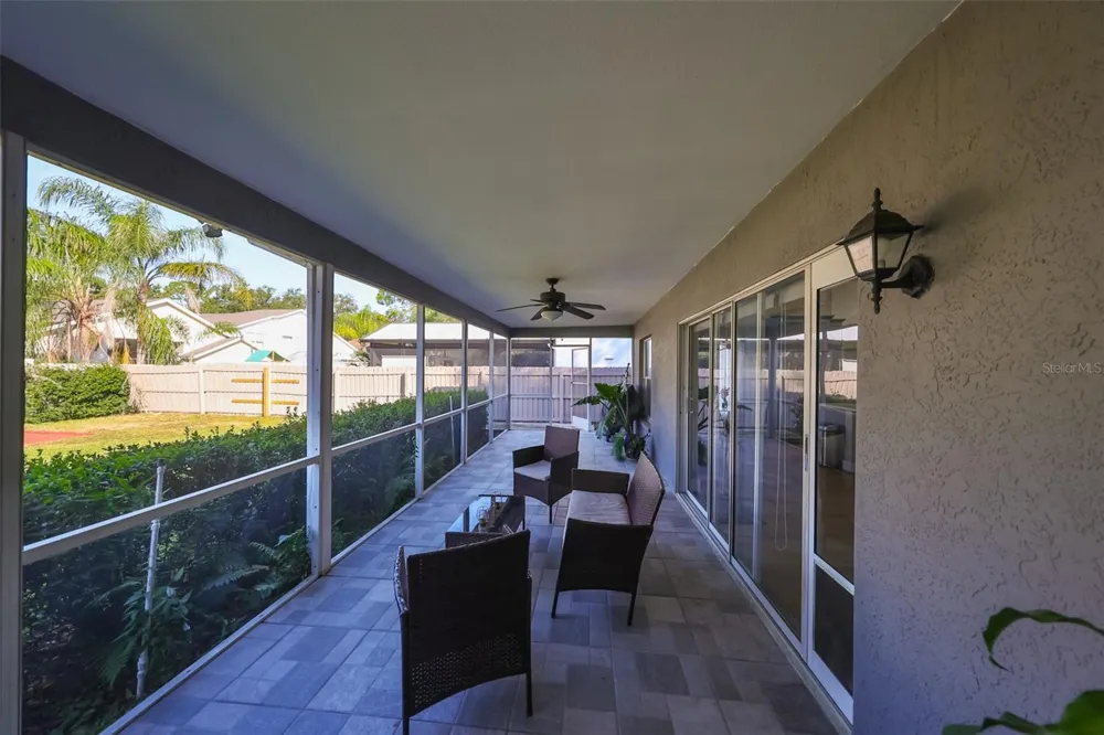 9309 HAMPSHIRE PARK DRIVE Tampa, FL 33647