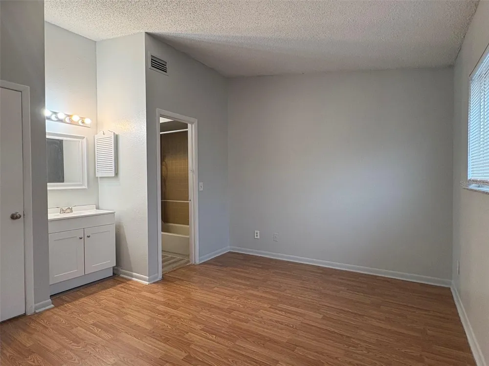 13045 LONDONDARY PLACE Tampa, FL 33612