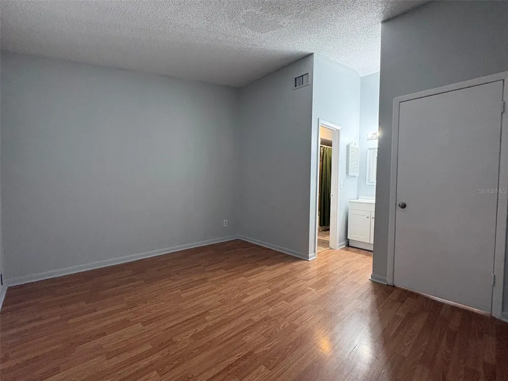 13045 LONDONDARY PLACE Tampa, FL 33612