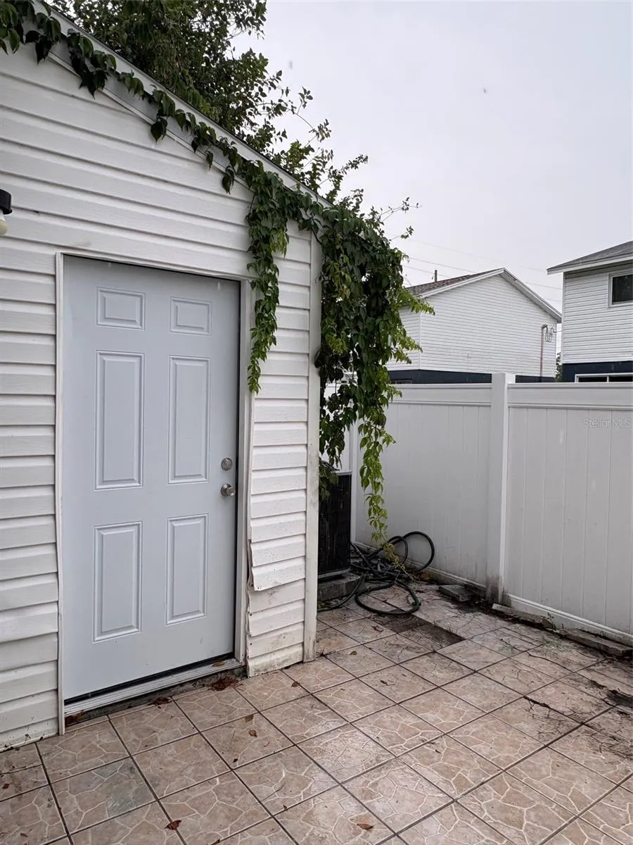 13045 LONDONDARY PLACE Tampa, FL 33612
