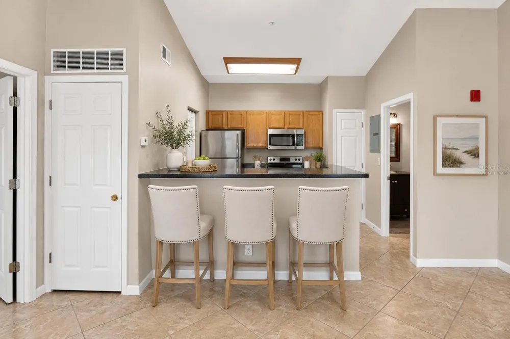 10764 70TH AVENUE #1304 Seminole, FL 33772