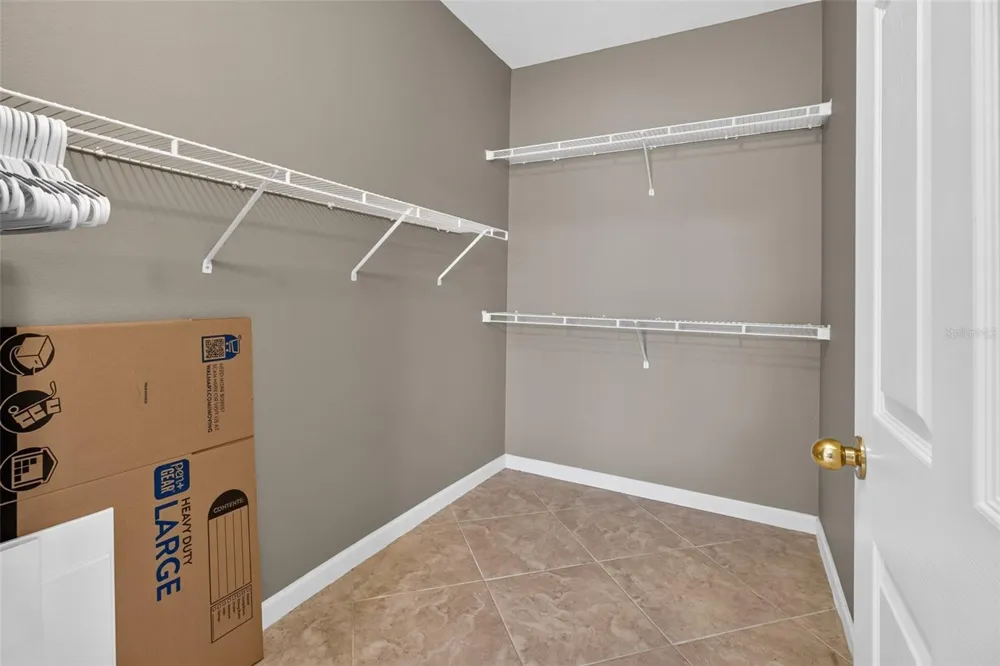 10764 70TH AVENUE #1304 Seminole, FL 33772