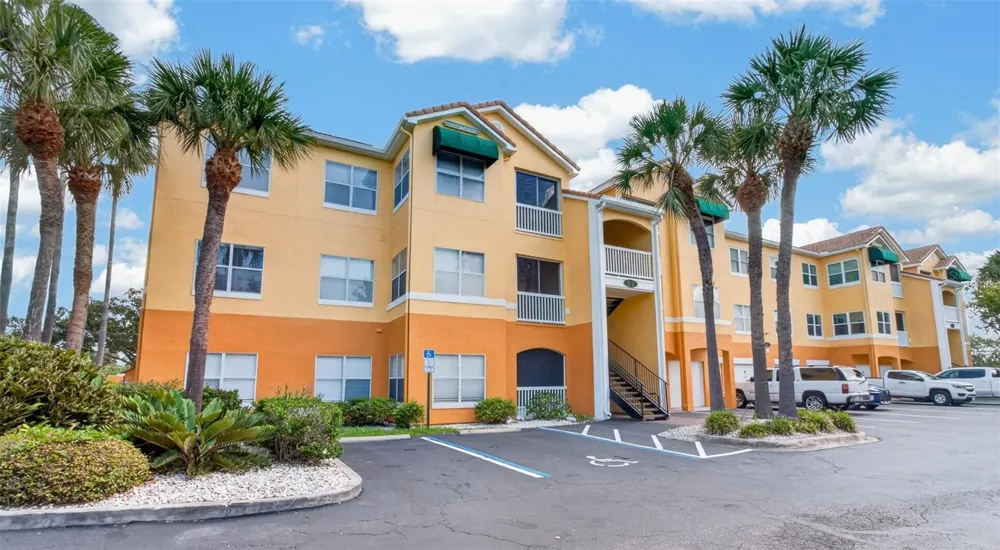 10764 70TH AVENUE #1304 Seminole, FL 33772