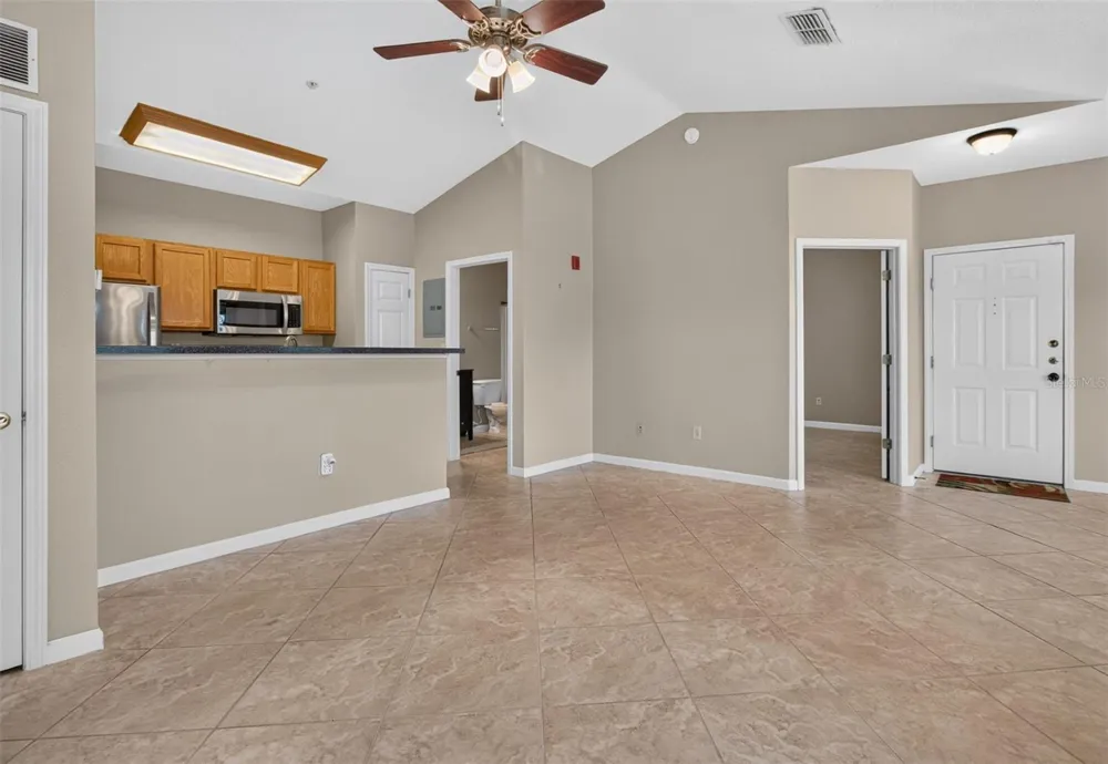 10764 70TH AVENUE #1304 Seminole, FL 33772