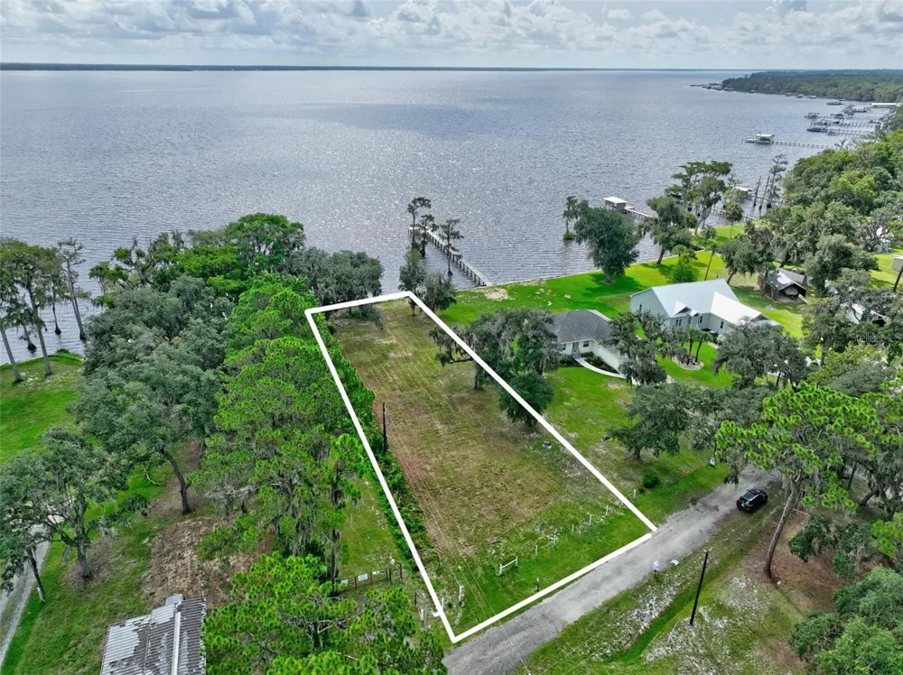 100 SANDRA LANE Crescent City, FL 32112