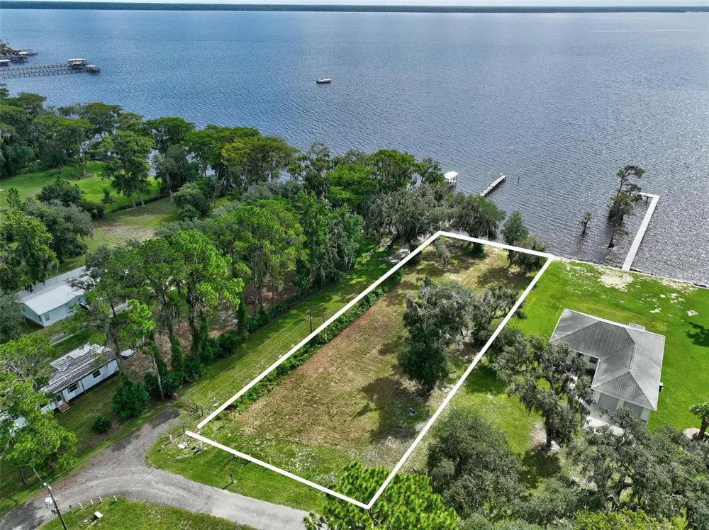 100 SANDRA LANE Crescent City, FL 32112