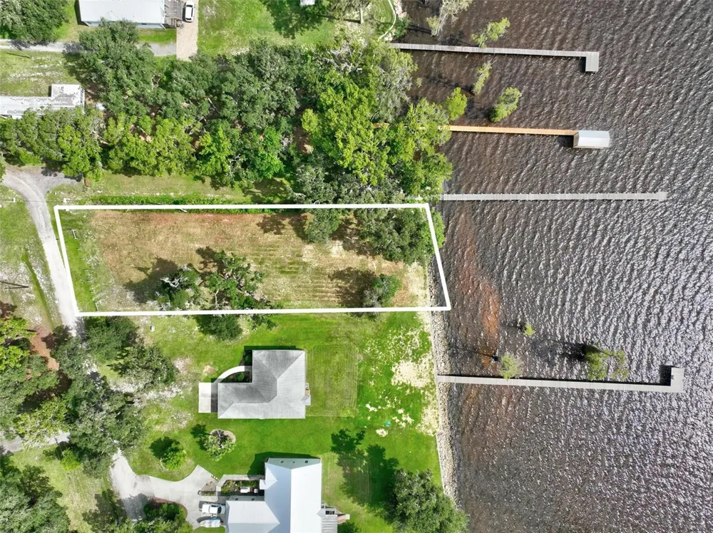 100 SANDRA LANE Crescent City, FL 32112