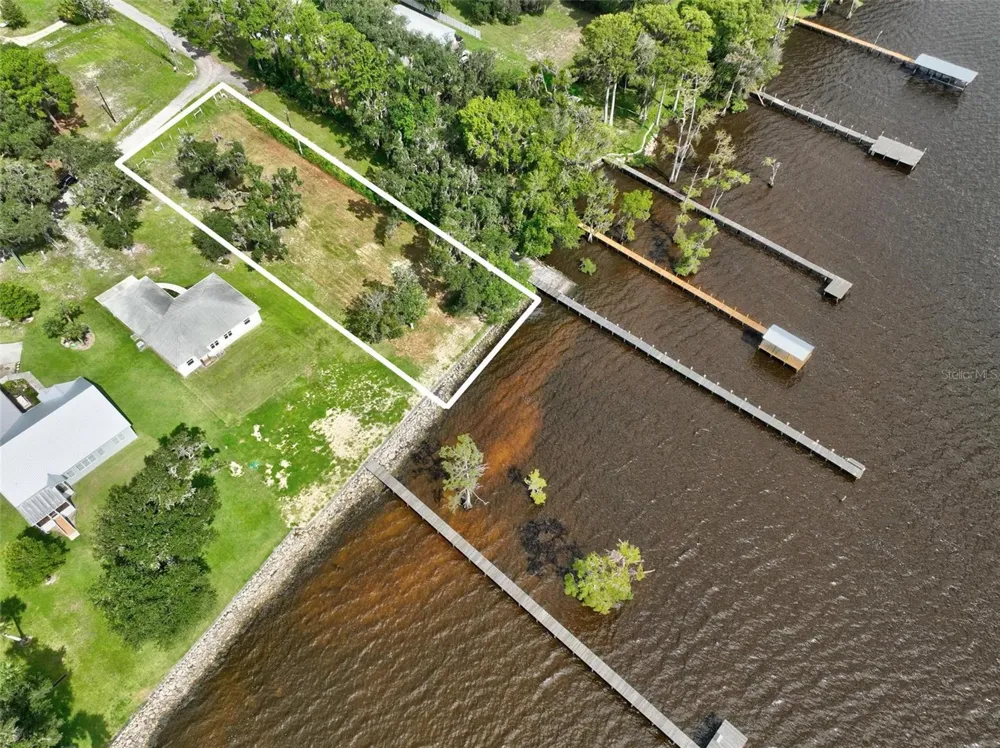 100 SANDRA LANE Crescent City, FL 32112