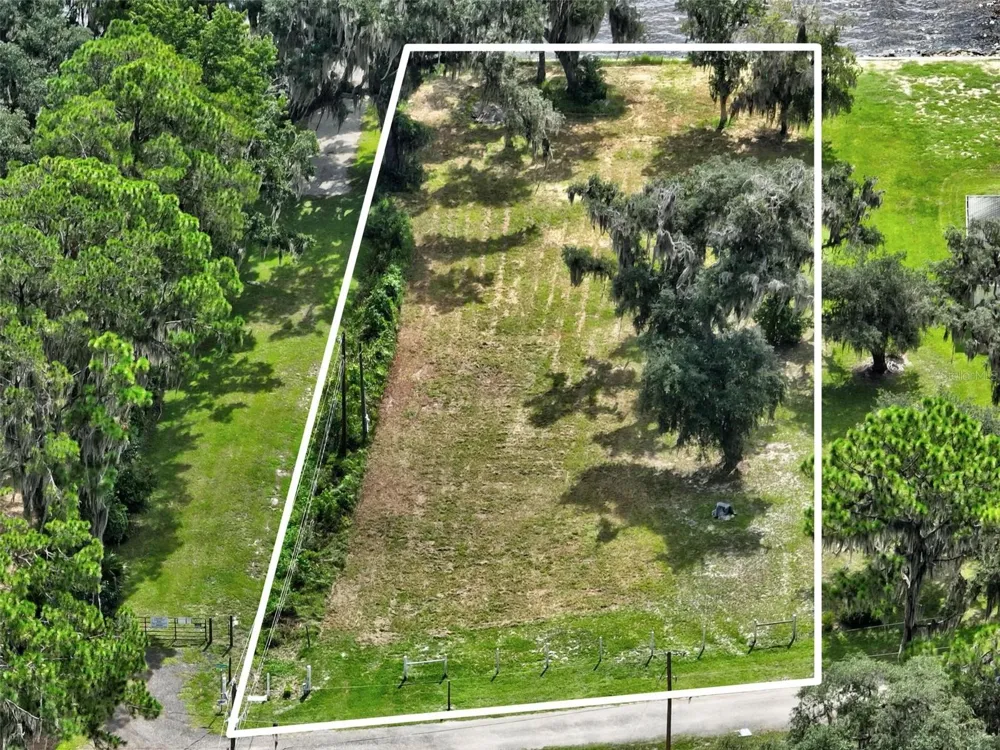 100 SANDRA LANE Crescent City, FL 32112