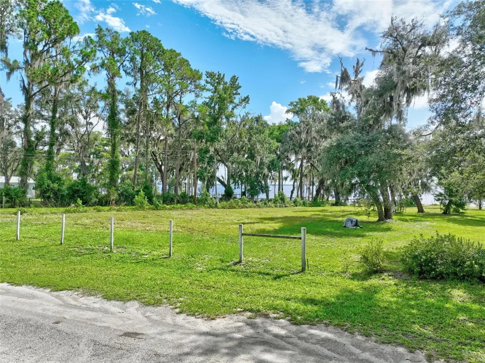 100 SANDRA LANE Crescent City, FL 32112