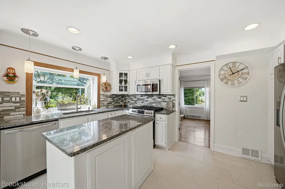 4174 Meyers Road Independence Charter Township, MI 48329