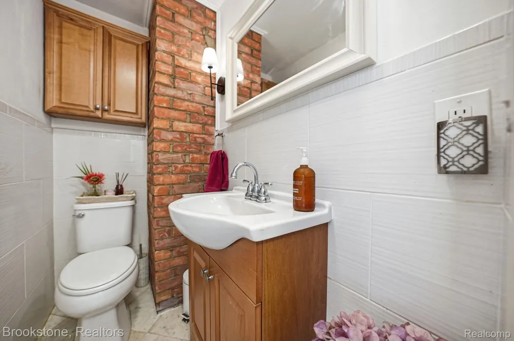 4174 Meyers Road Independence Charter Township, MI 48329
