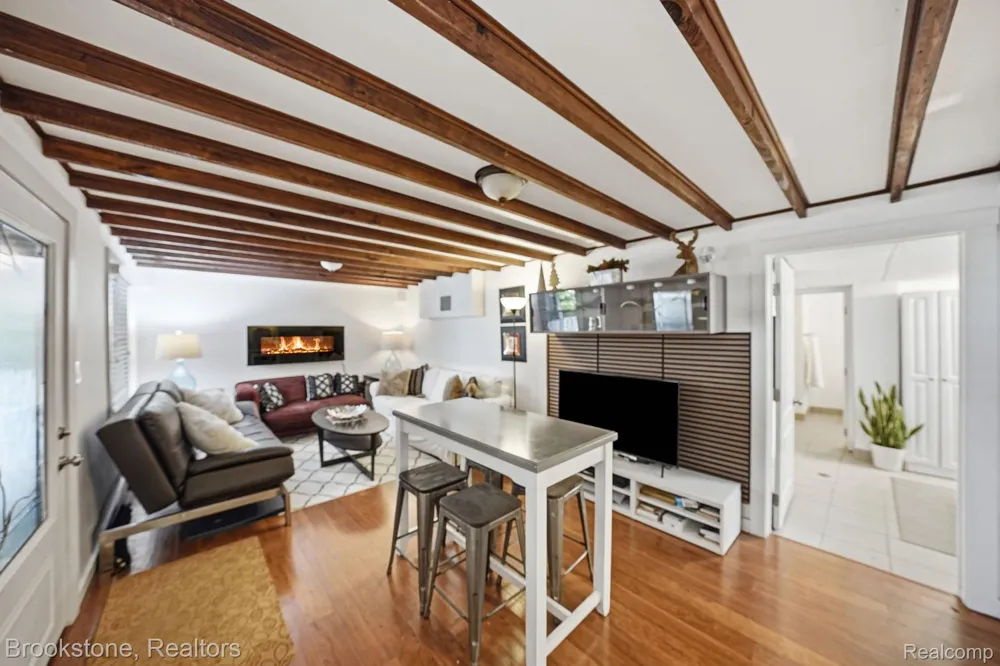 4174 Meyers Road Independence Charter Township, MI 48329