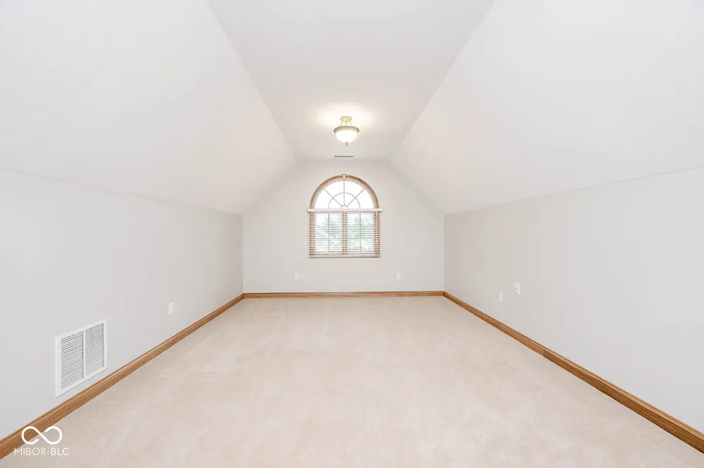 3882 S Cedar Creek Lane New Palestine, IN 46163
