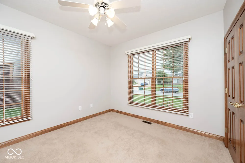 3882 S Cedar Creek Lane New Palestine, IN 46163