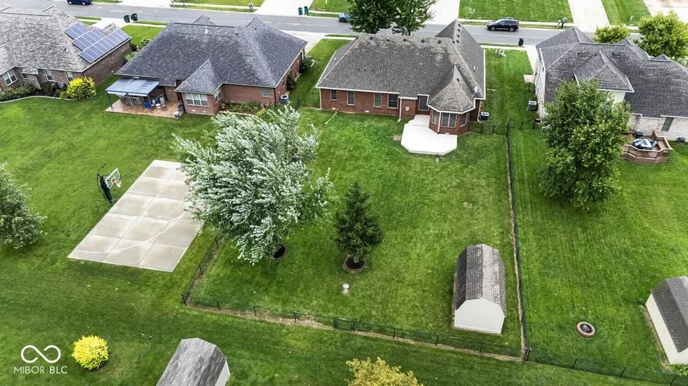 3882 S Cedar Creek Lane New Palestine, IN 46163