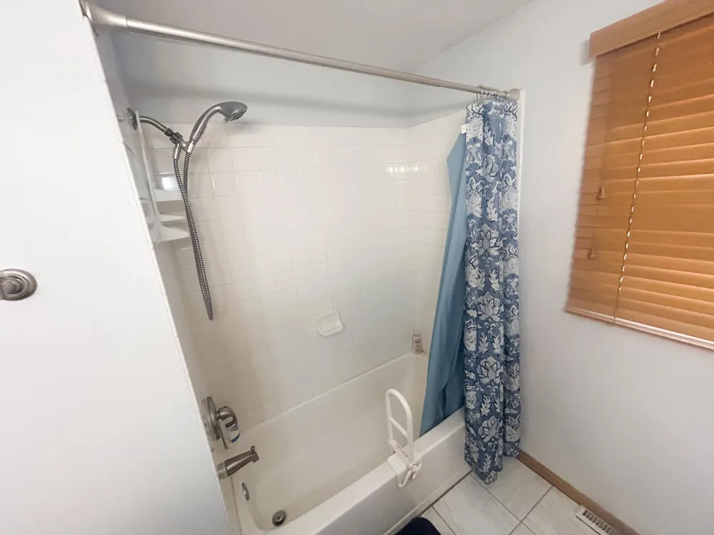 962 Miles Drive Worthington, MN 56187