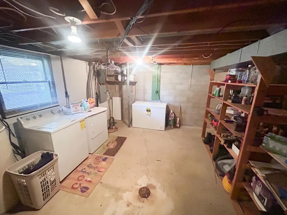 962 Miles Drive Worthington, MN 56187