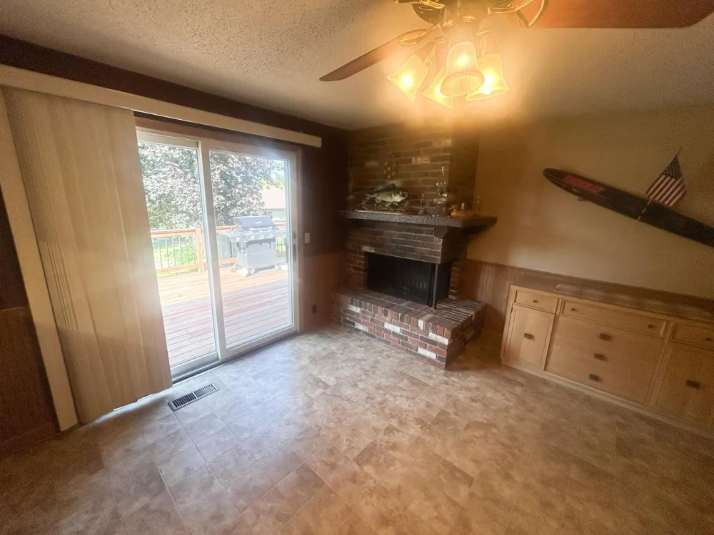 962 Miles Drive Worthington, MN 56187