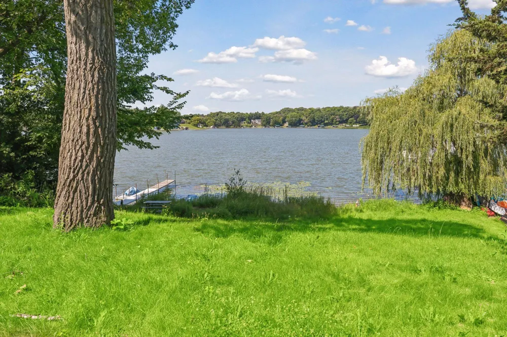 1161 Elmwood Avenue Orono, MN 55364