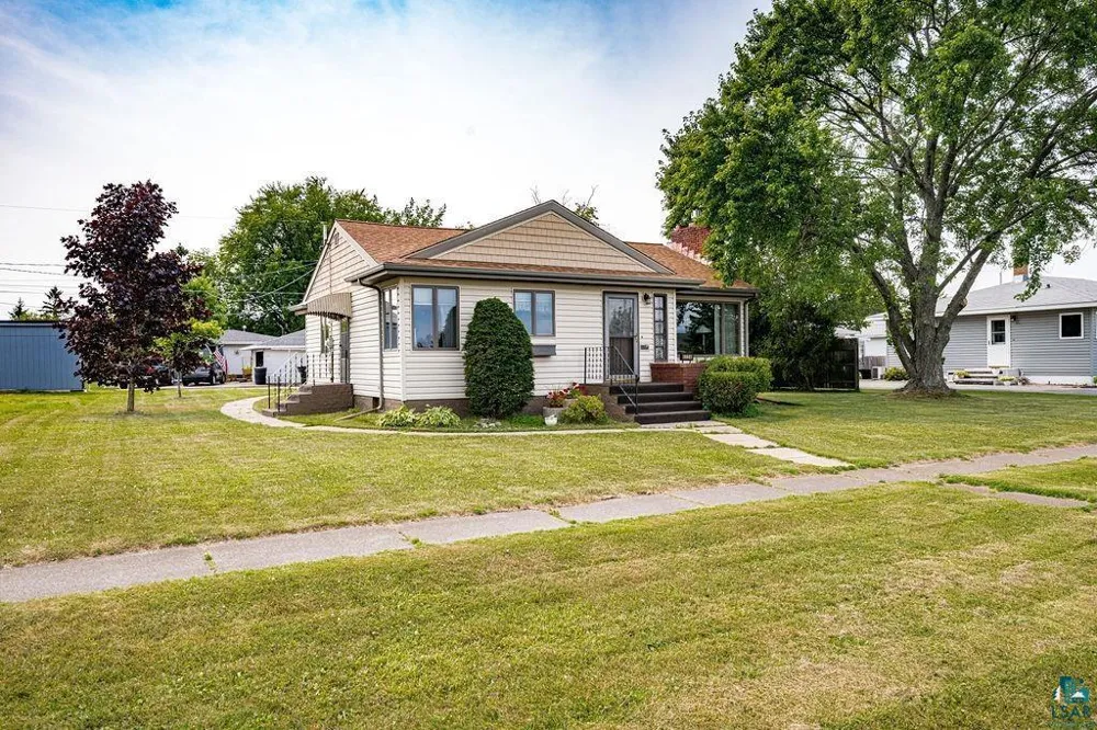 1724 E 3rd Street Superior, WI 54880