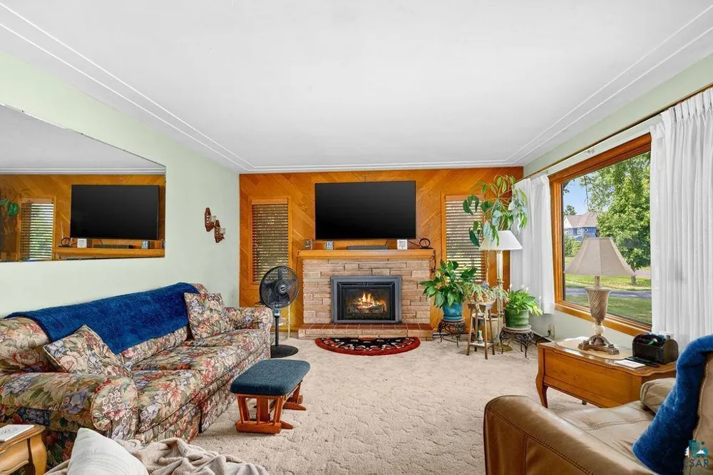 1724 E 3rd Street Superior, WI 54880