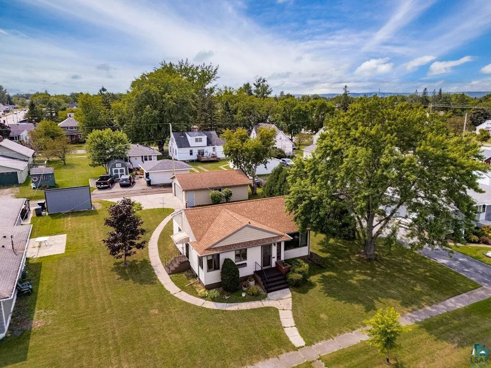 1724 E 3rd Street Superior, WI 54880