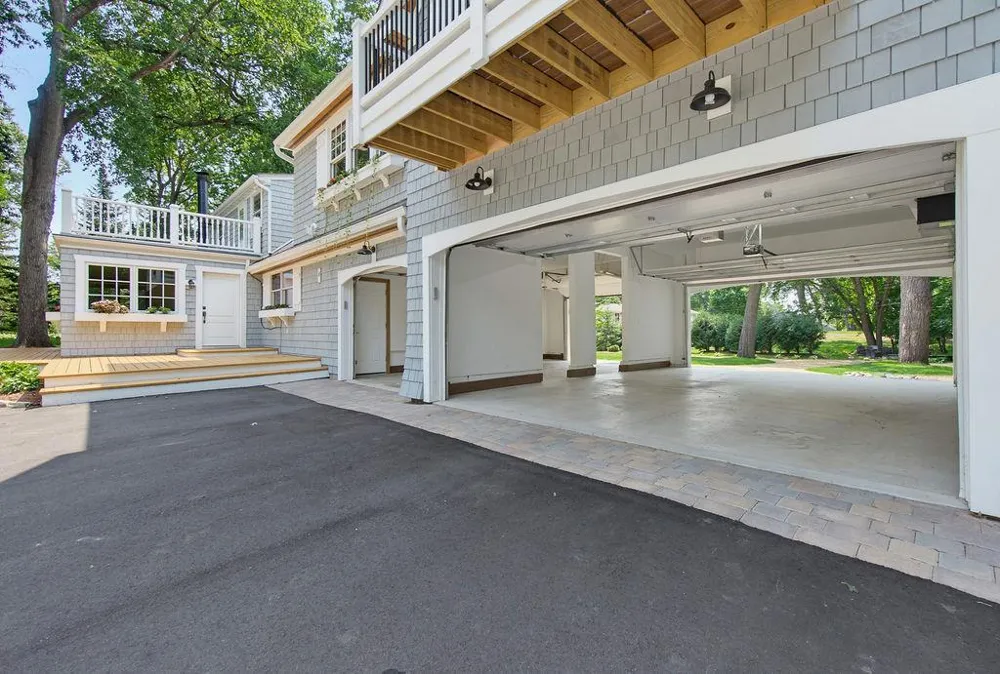 2615 Shadywood Road Orono, MN 55331