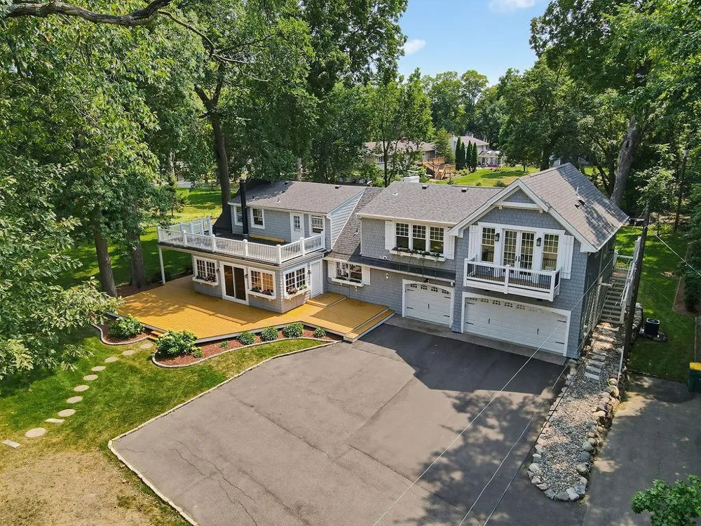 2615 Shadywood Road Orono, MN 55331