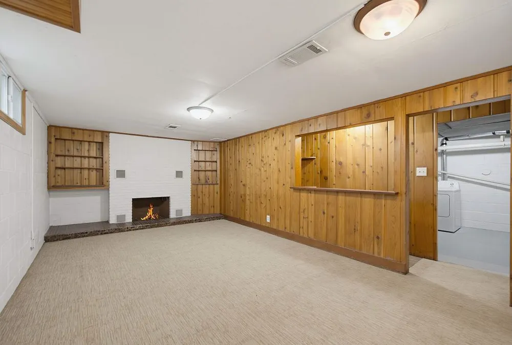 2615 Shadywood Road Orono, MN 55331