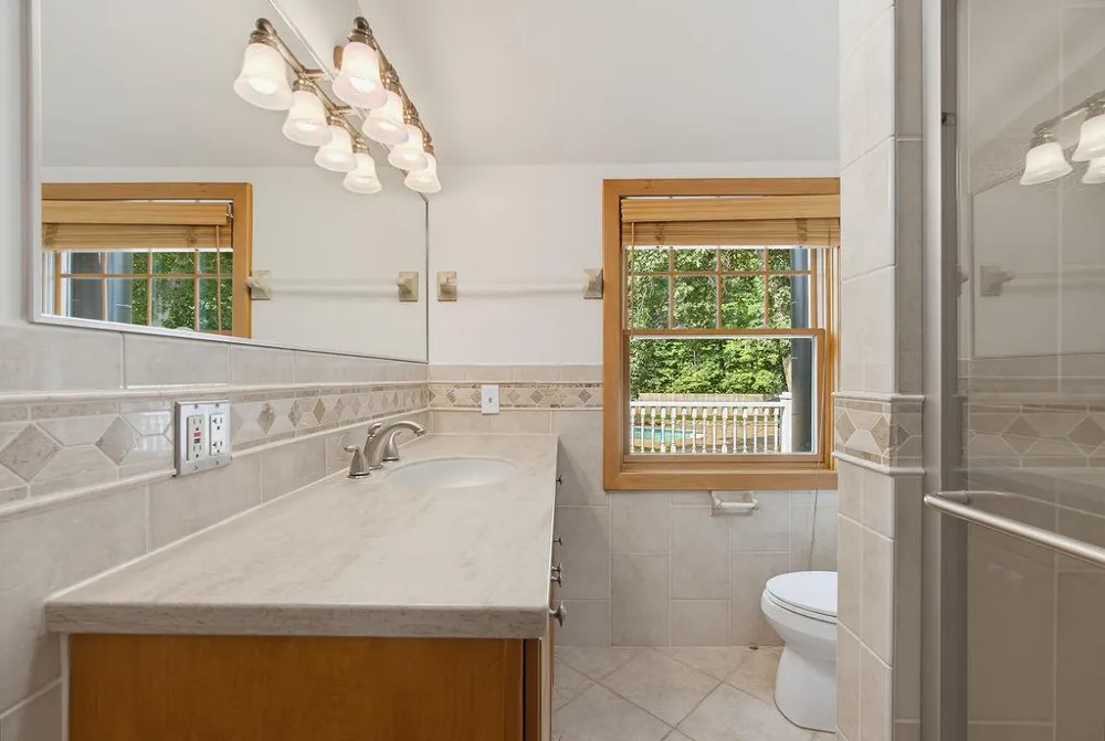 2615 Shadywood Road Orono, MN 55331