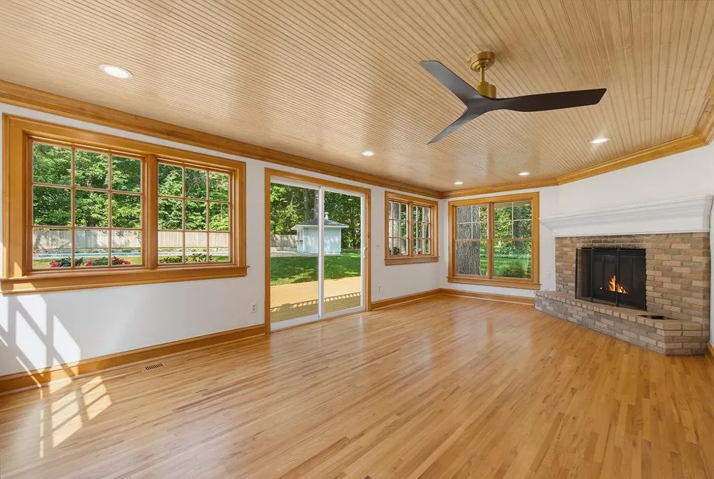 2615 Shadywood Road Orono, MN 55331