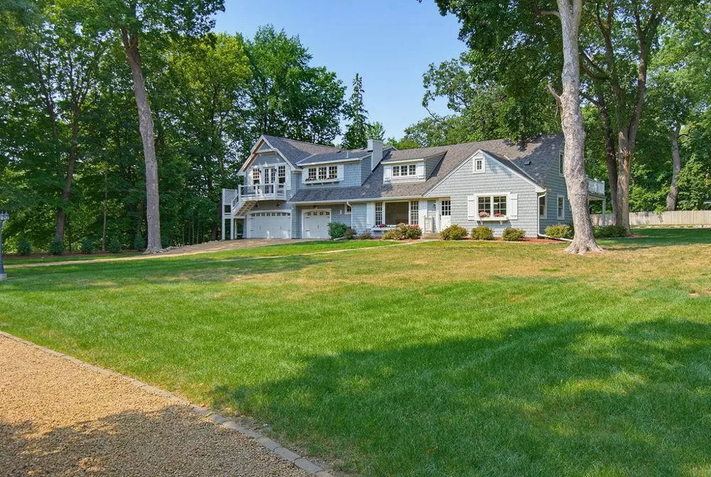 2615 Shadywood Road Orono, MN 55331