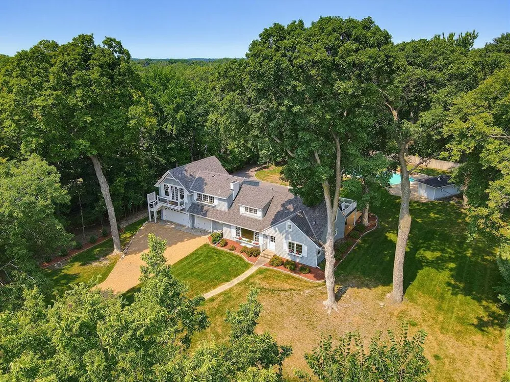 2615 Shadywood Road Orono, MN 55331