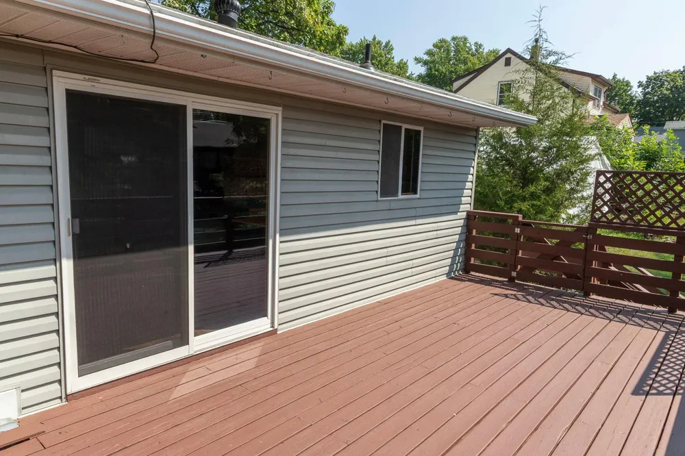 6071 45th Street Oakdale, MN 55128