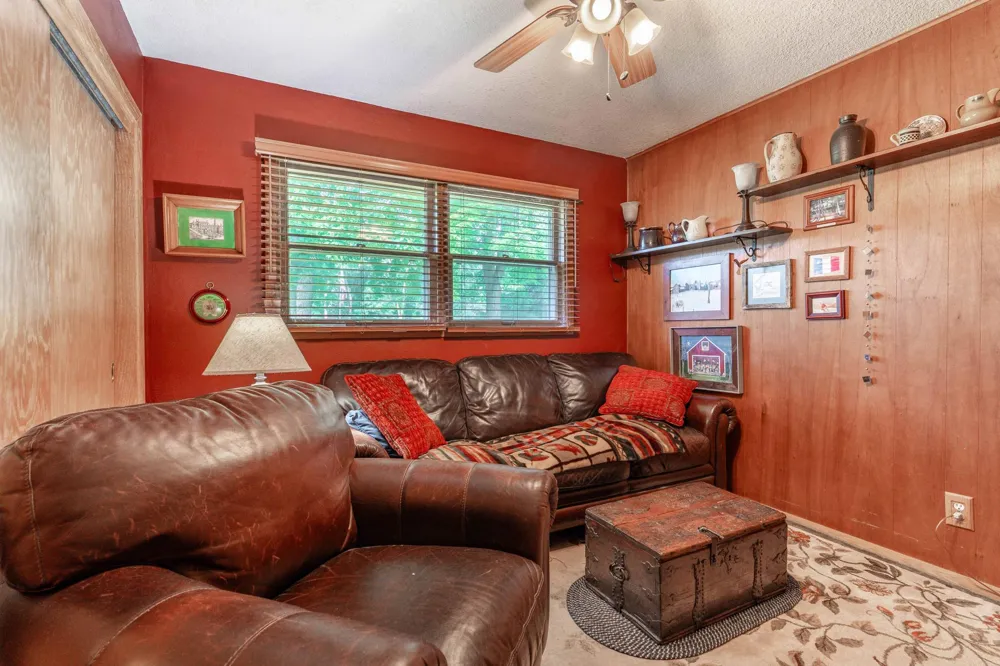 524 Guttenberg Heights Fergus Falls, MN 56537