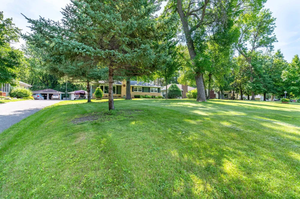 524 Guttenberg Heights Fergus Falls, MN 56537