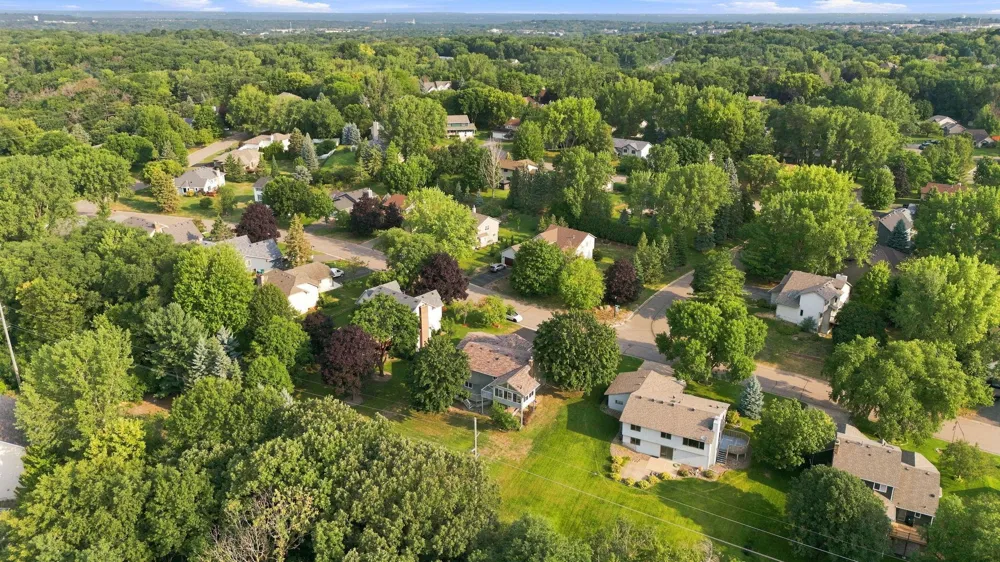 1213 W 158th Street Burnsville, MN 55306