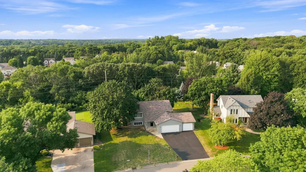 1213 W 158th Street Burnsville, MN 55306
