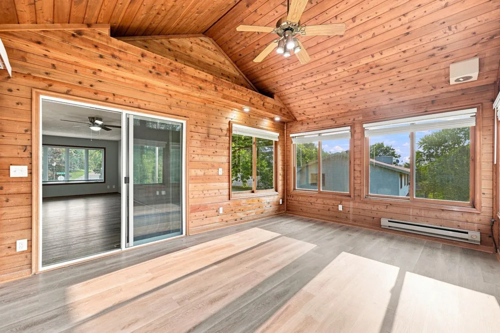 1213 W 158th Street Burnsville, MN 55306