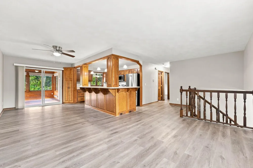 1213 W 158th Street Burnsville, MN 55306