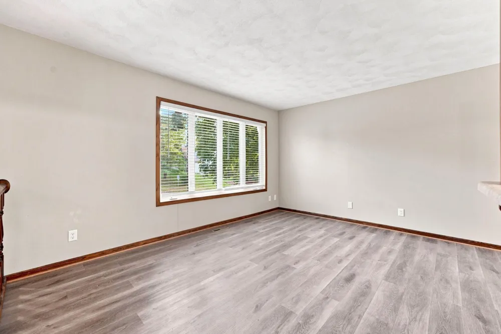1213 W 158th Street Burnsville, MN 55306