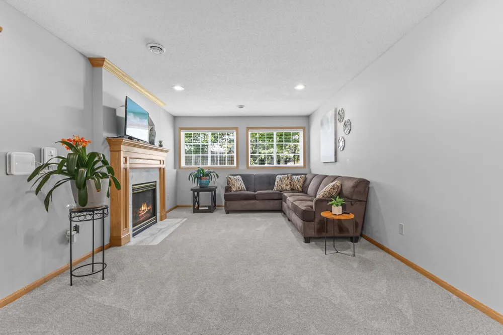6420 Christenson Lane NE Fridley, MN 55432