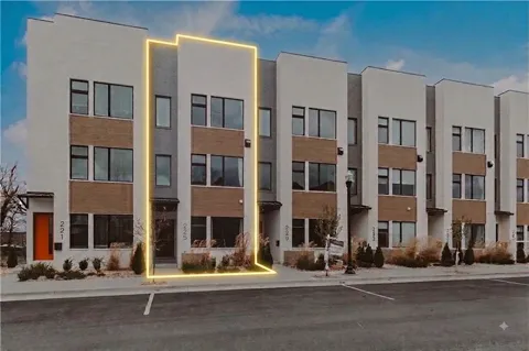 225 SE 7th Street
