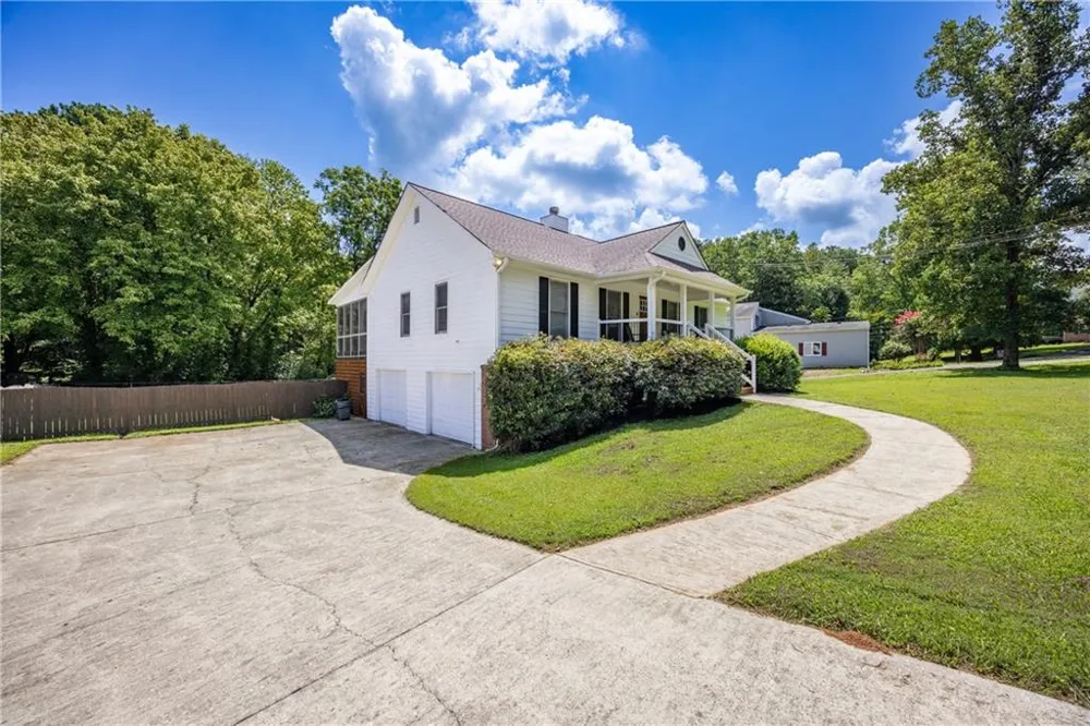 31 Mcwhorter Street Jasper, GA 30143