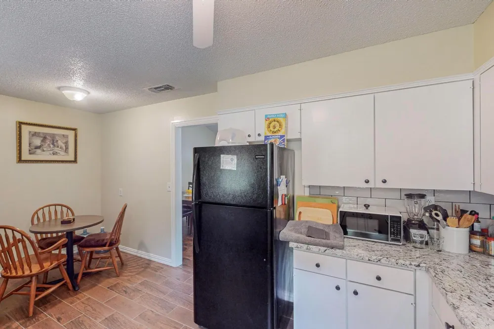 204 Pine Street Keene, TX 76059