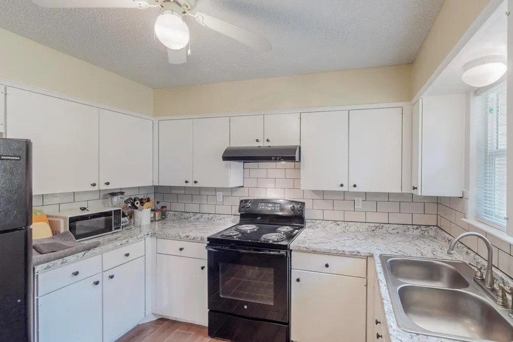 204 Pine Street Keene, TX 76059
