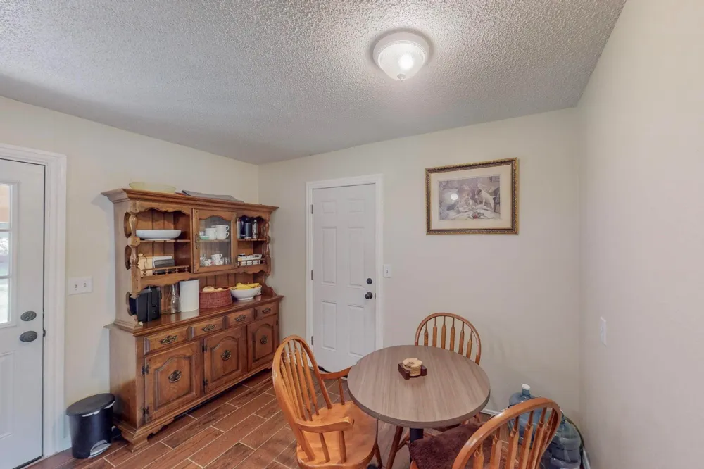 204 Pine Street Keene, TX 76059