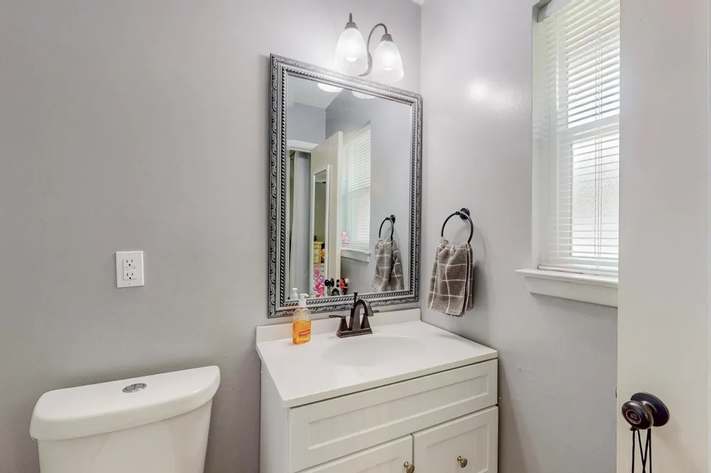 204 Pine Street Keene, TX 76059